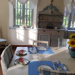 domaine-de-marlas-chambres-dhotes.midi-pyreneeshotels.com/